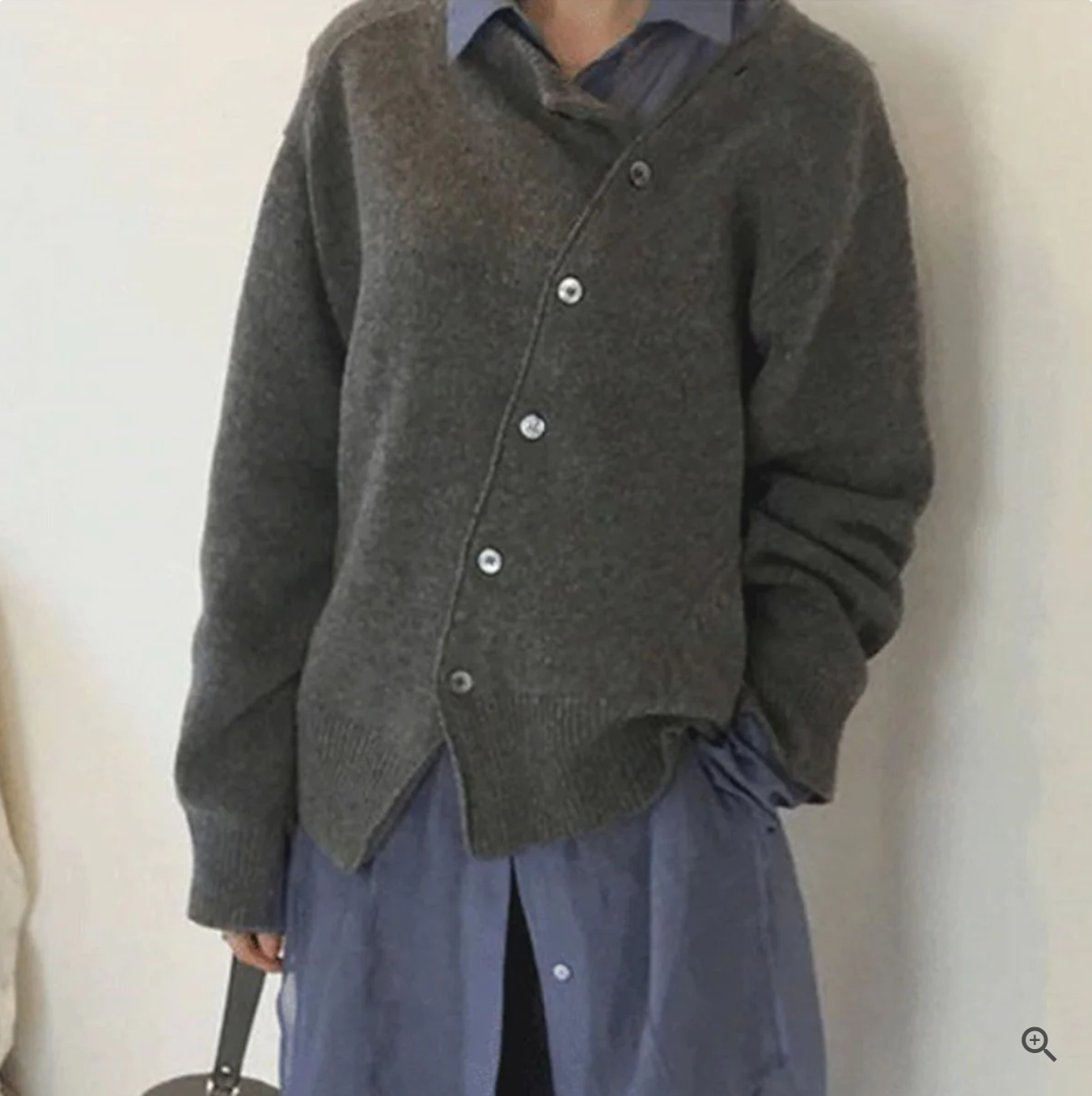 Fia - Cozy cashmere cardigan with playful buttons