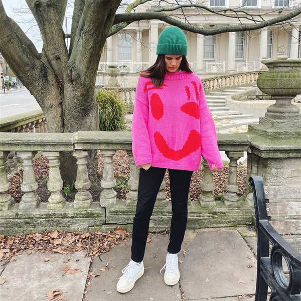 Julia - “Feel Good” Knitted Sweaters for a Happy Sunday