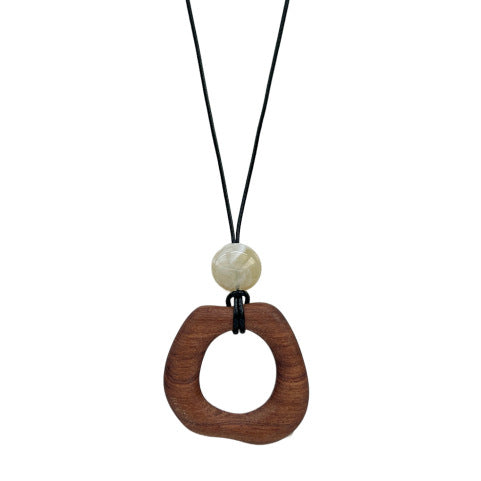 Le Collier Sophie — Sautoir Pendentif Géométrique en Bois