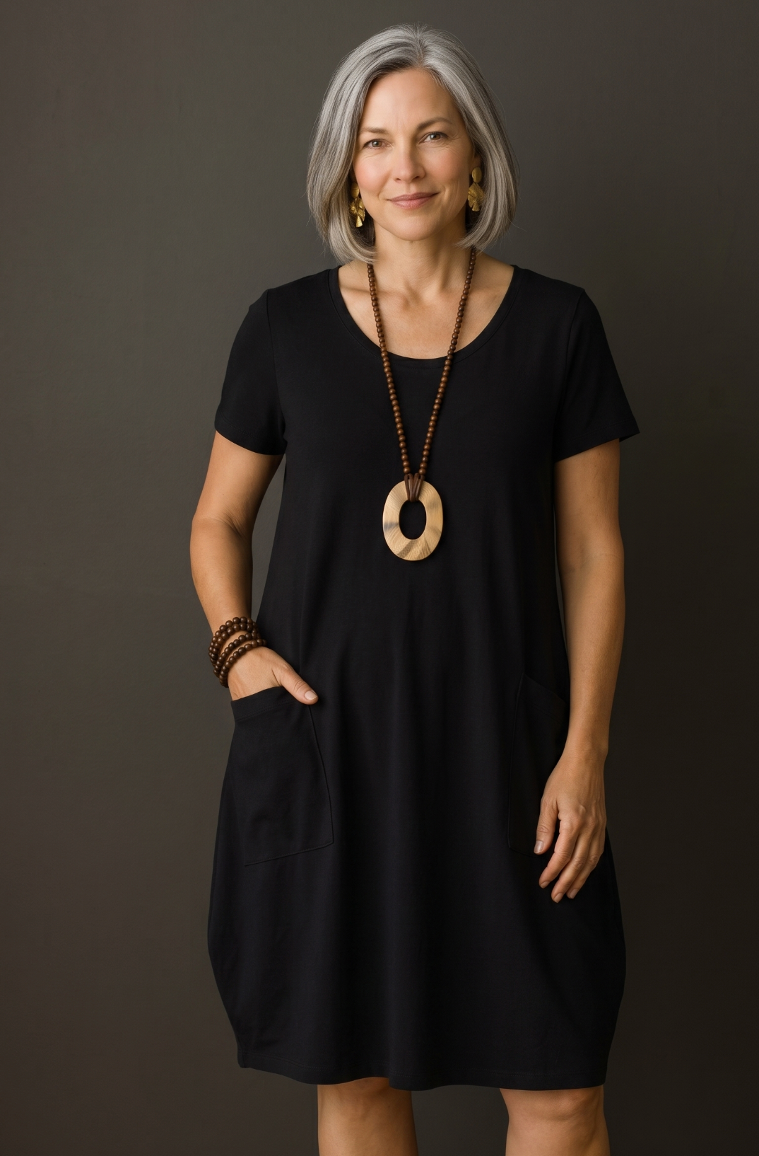 Robe Sophie™ — Robe Élégante avec Couverture Subtile du Ventre