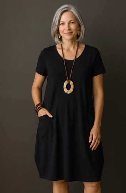 Robe Sophie™ — Robe Élégante avec Couverture Subtile du Ventre