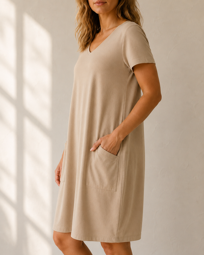 Robe Sophie™ — Robe Élégante avec Couverture Subtile du Ventre