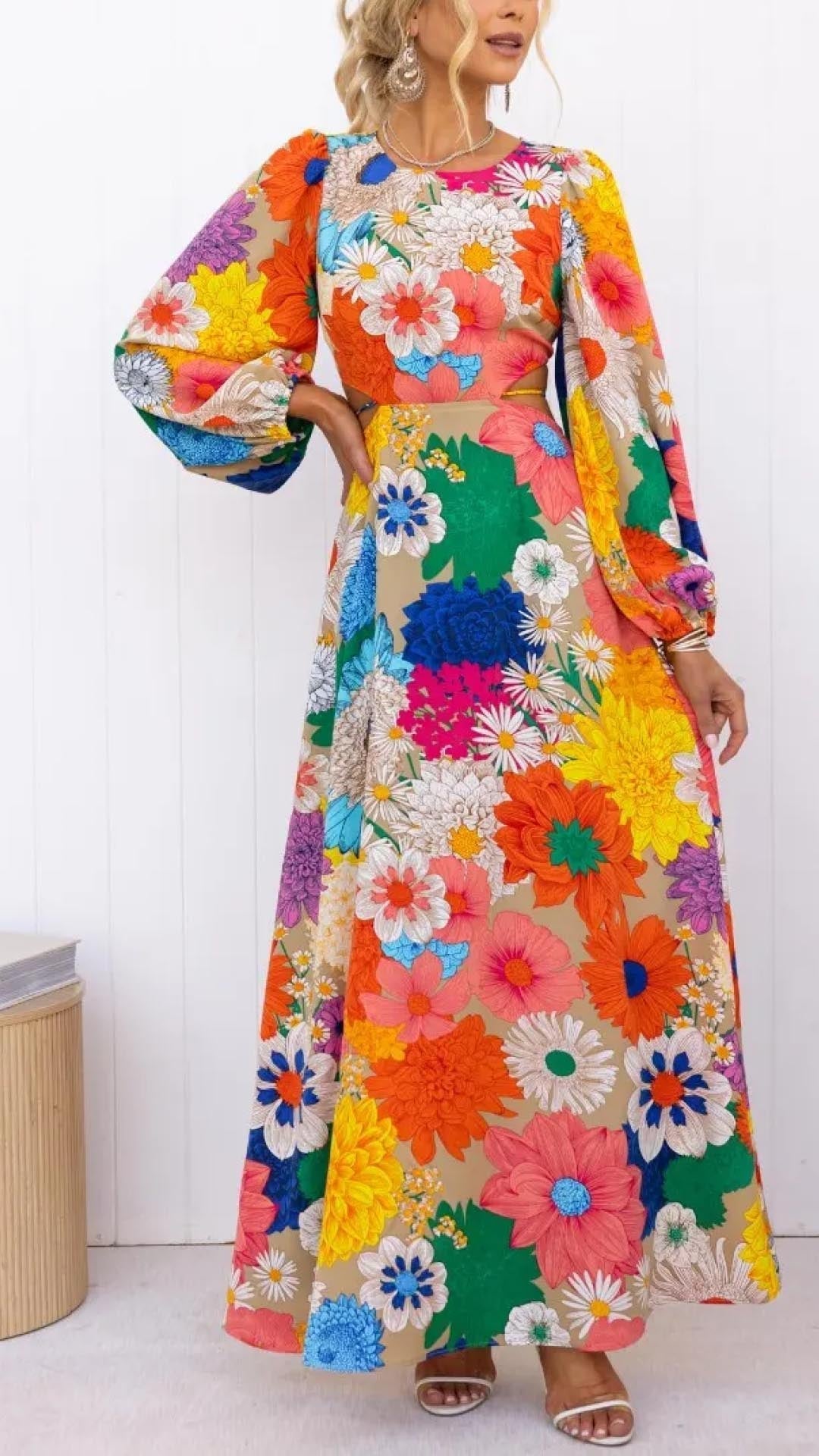 Maria - Long dress with floral print, open back and elastic details