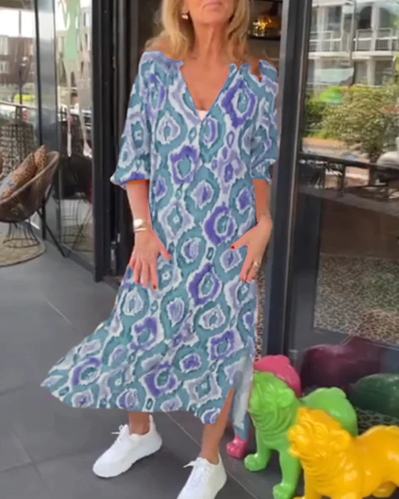 Dress with trendy print and half sleeves