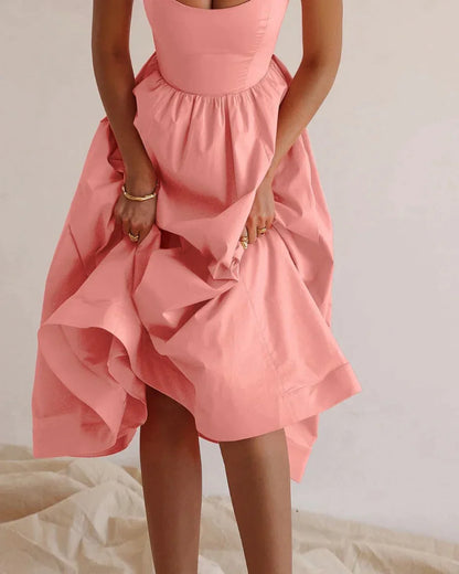 Karla - Plain dress with V-neck and pleated waist